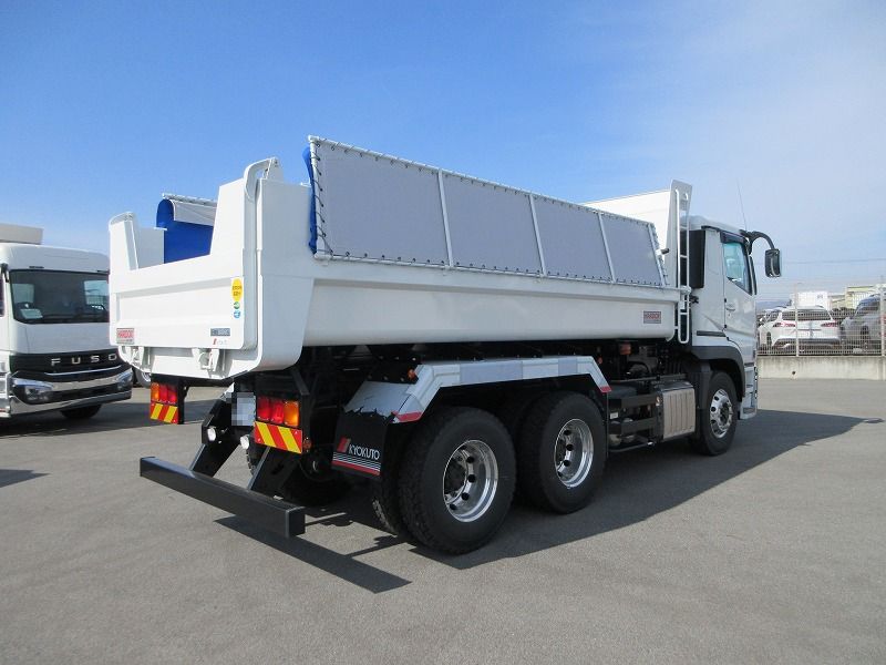 ダンプ　未使用車