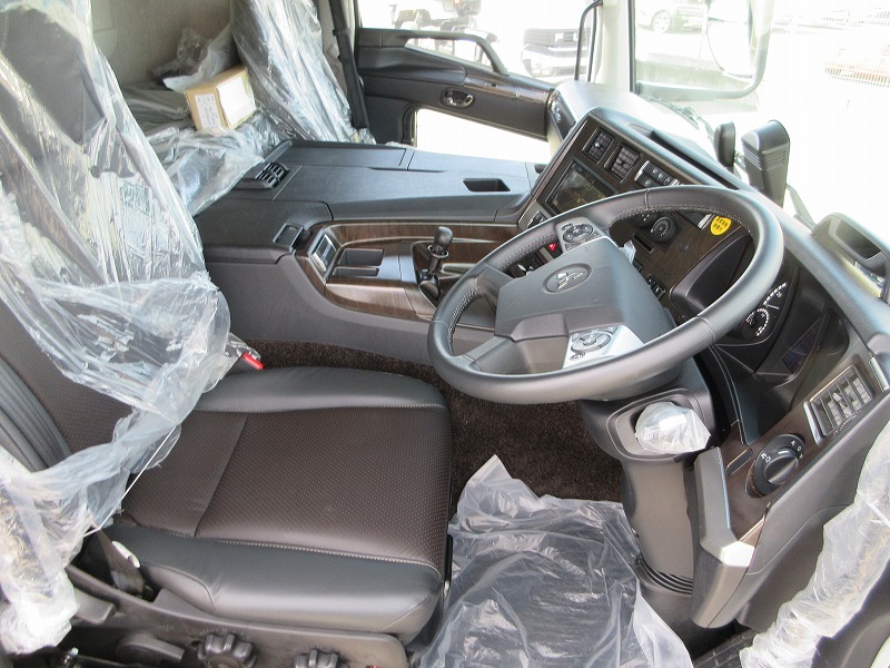 ダンプ　未使用車