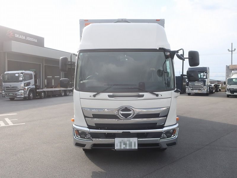 ウイング　増トン
リアエアサス　未使用車