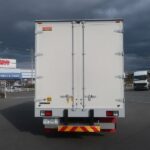 ウイング　増トン
リアエアサス　未使用車