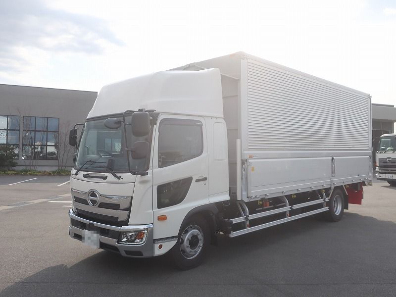 ウイング　増トン
リアエアサス　未使用車