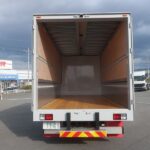 ウイング　増トン
リアエアサス　未使用車