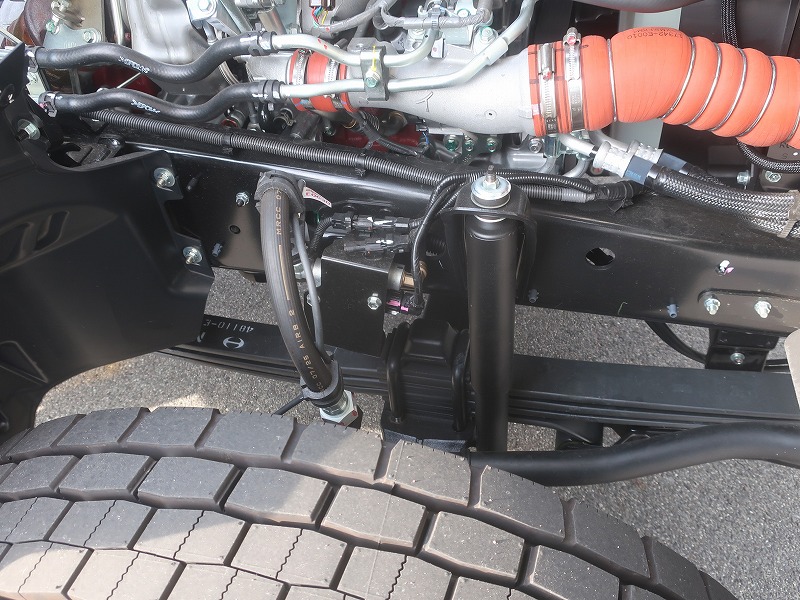 ウイング　増トン
リアエアサス　未使用車