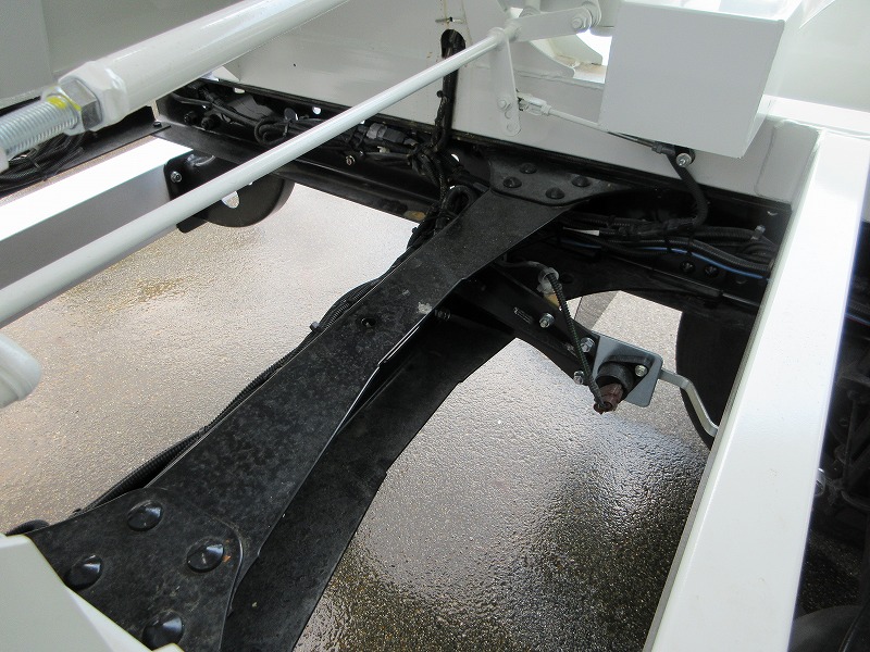 ミキサー車　高機能パッケージ
未使用車