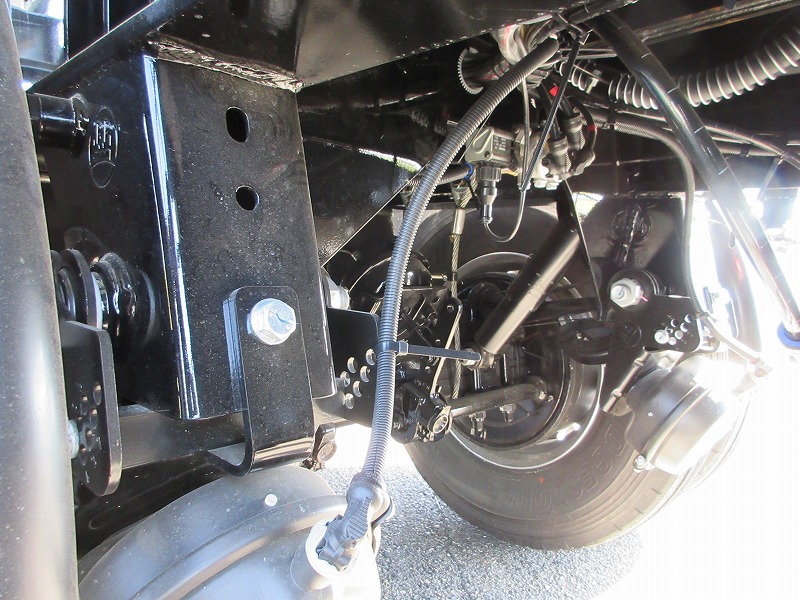 ダンプトレーラ　3軸
リフトアクスル　未使用車