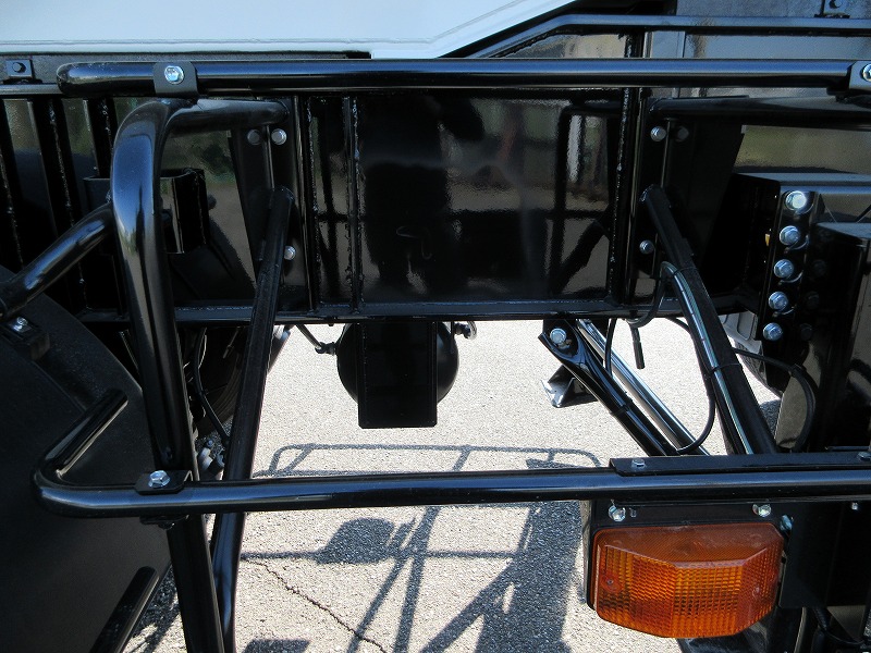 ダンプトレーラ　3軸
リフトアクスル　未使用車