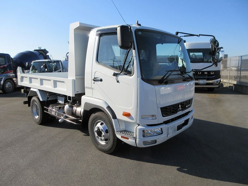 ダンプ　ベッドレス
高機能パッケージ　未使用車
