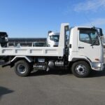 ダンプ　ベッドレス
高機能パッケージ　未使用車
