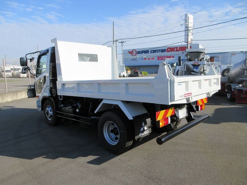 ダンプ　ベッドレス
高機能パッケージ　未使用車
