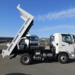 ダンプ　ベッドレス
高機能パッケージ　未使用車
