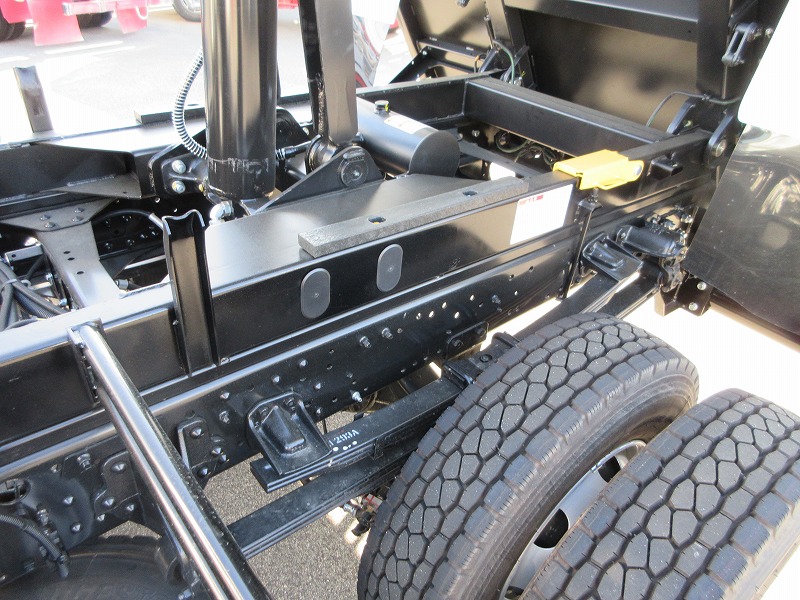 ダンプ　ベッドレス
高機能パッケージ　未使用車

