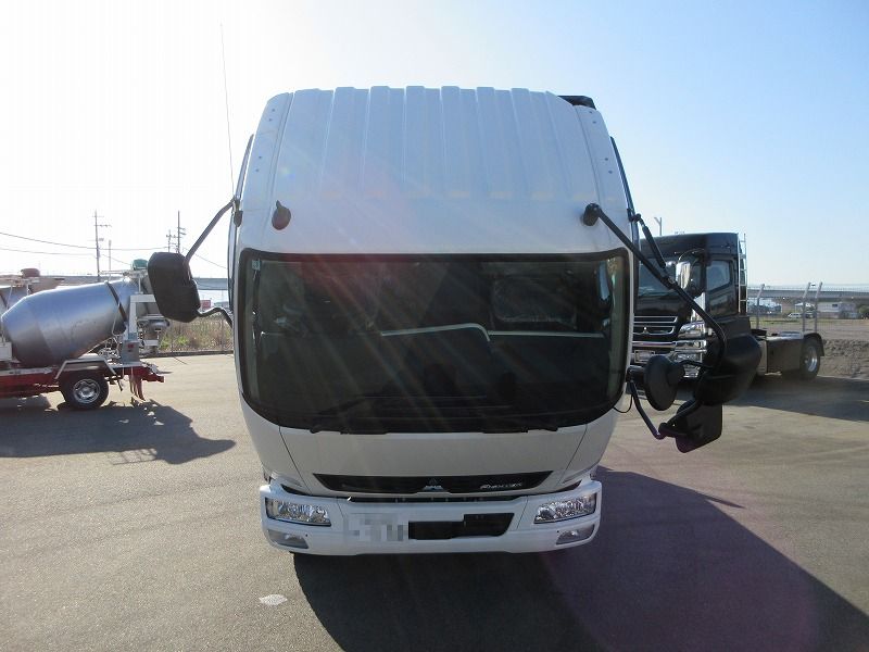 ダンプ　ベッドレス
高機能パッケージ　未使用車
