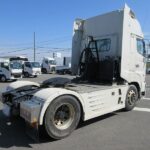 トラクタ　ハイルーフ
リアエアサス
ダンプ用油圧ポンプ付