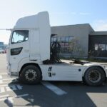 トラクタ　ハイルーフ
リアエアサス
ダンプ用油圧ポンプ付