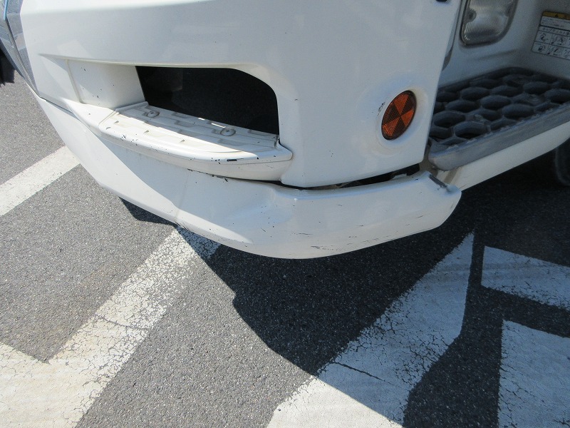 トラクタ　ハイルーフ
リアエアサス
ダンプ用油圧ポンプ付