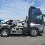 トラクタ　ハイルーフ
リアエアサス
ウォーキングフロア用油圧ポンプ付