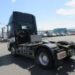 トラクタ　ハイルーフ
リアエアサス
ウォーキングフロア用油圧ポンプ付