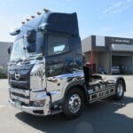 トラクタ　ハイルーフ
リアエアサス
ウォーキングフロア用油圧ポンプ付