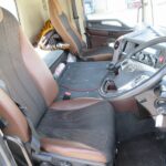 トラクタ　ハイルーフ
リアエアサス
ウォーキングフロア用油圧ポンプ付