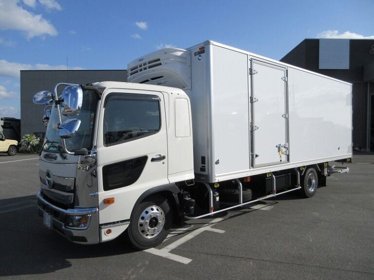 冷蔵冷凍車　リアエアサス
格納ゲート付　未使用車