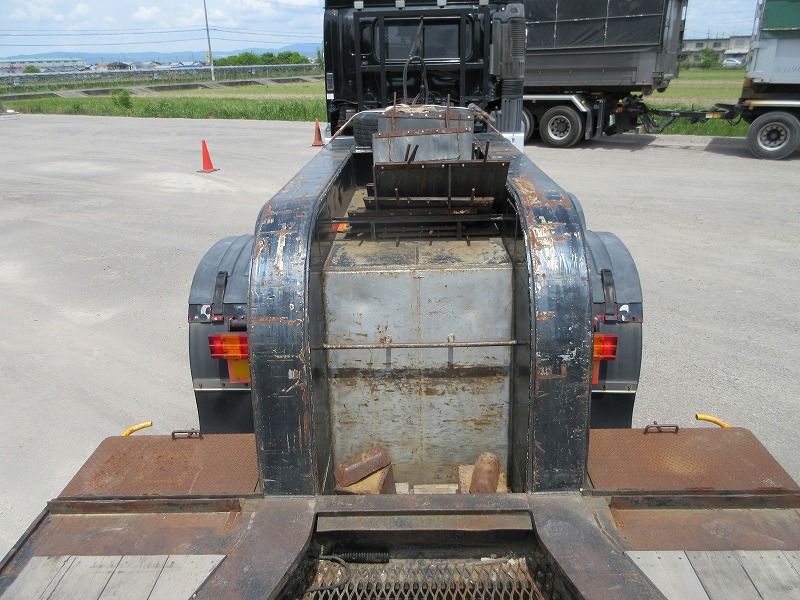 重機トレーラ　16輪
幅2,990㎜