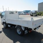 ダンプ　低床
３トン　４ナンバー　未使用車