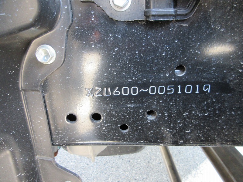 ダンプ　低床
３トン　４ナンバー　未使用車