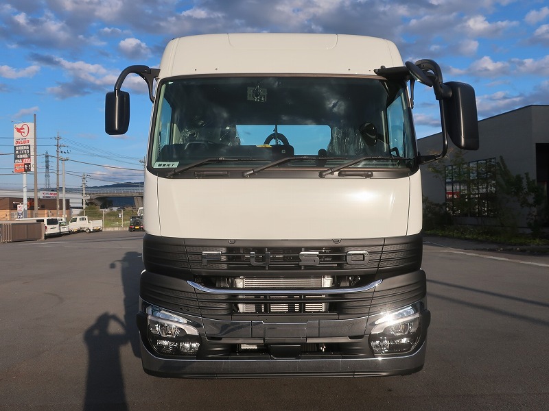 トラクタ　ハイルーフ　
リアエアサス
ウォーキングフロア用油圧ポンプ付
未使用車