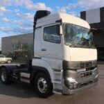 トラクタ　ハイルーフ　
リアエアサス
ウォーキングフロア用油圧ポンプ付
未使用車