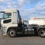 トラクタ　ハイルーフ　
リアエアサス
ウォーキングフロア用油圧ポンプ付
未使用車