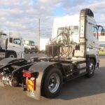 トラクタ　ハイルーフ　
リアエアサス
ウォーキングフロア用油圧ポンプ付
未使用車