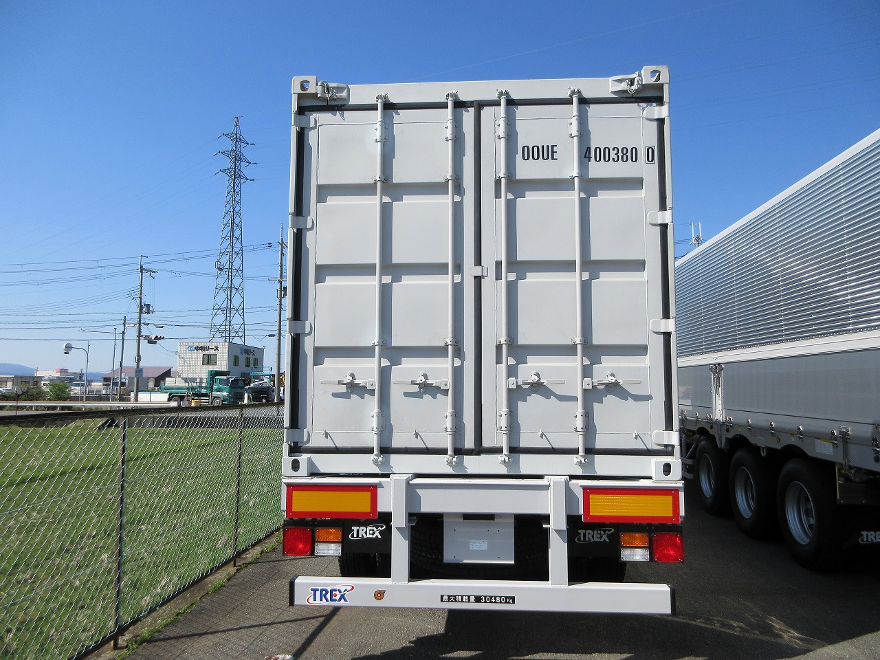 海コンシャシ　3軸　リフトアクスル
ウォーキングフロアコンテナ　未使用車
