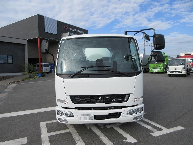 ミキサー車 高機能パッケージ
未使用車