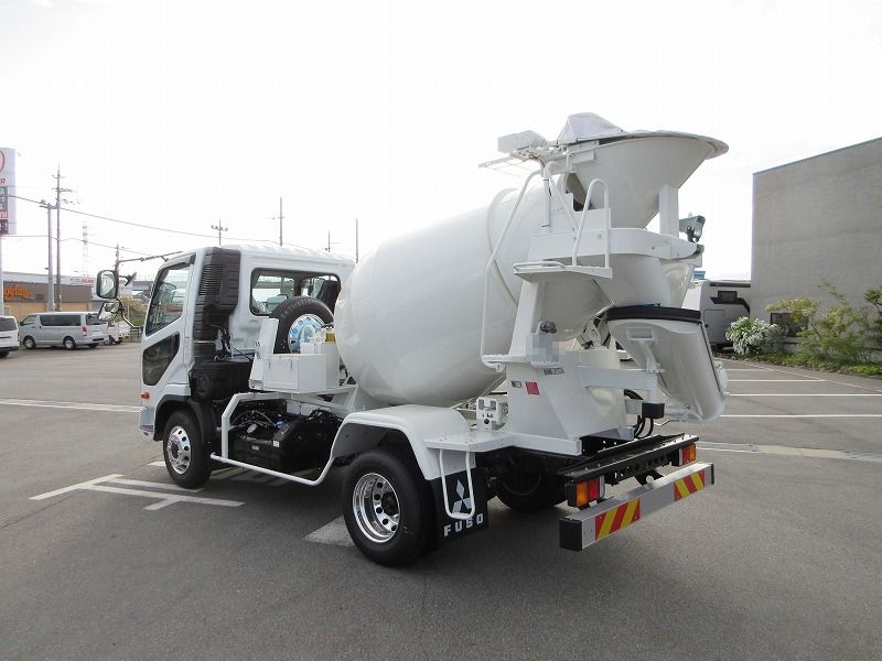 ミキサー車 高機能パッケージ
未使用車