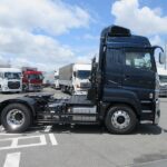 トラクタ　ハイルーフ
リアエアサス　未使用車