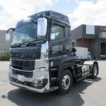 トラクタ　ハイルーフ
リアエアサス　未使用車