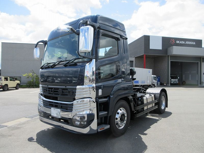 トラクタ　ハイルーフ
リアエアサス　未使用車