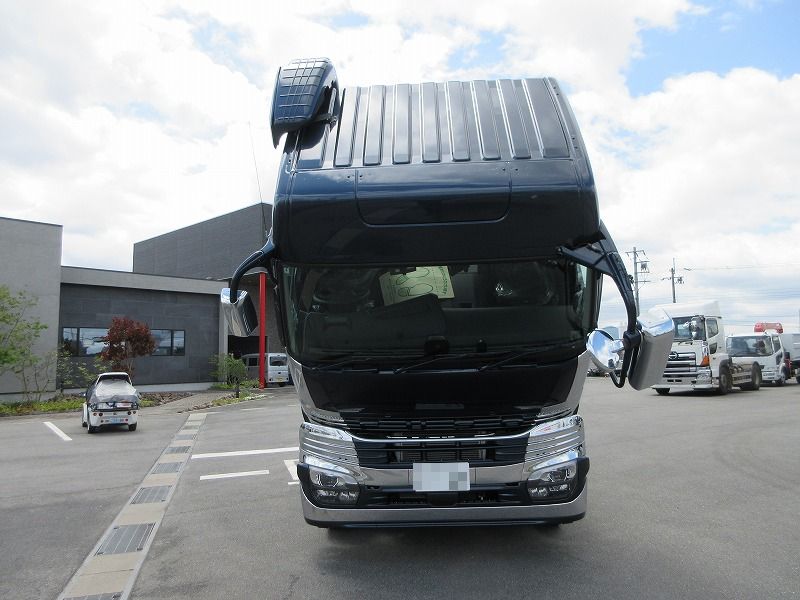 トラクタ　ハイルーフ
リアエアサス　未使用車