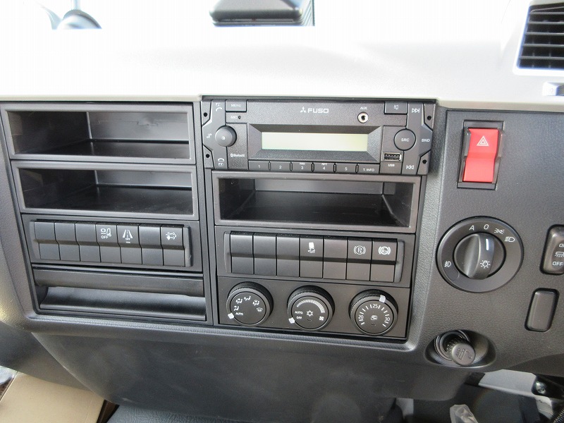 ミキサー車 高機能パッケージ
未使用車