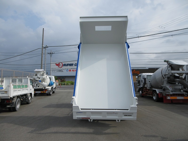 ダンプ　ベッド付
高機能パッケージ　未使用車