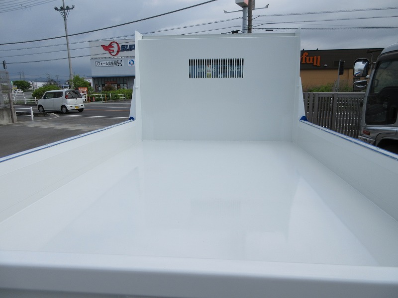 ダンプ　ベッド付
高機能パッケージ　未使用車