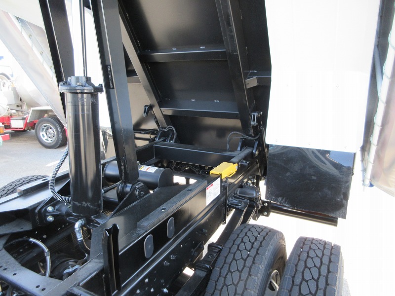 ダンプ ベッドレス
高機能パッケージ 未使用車
