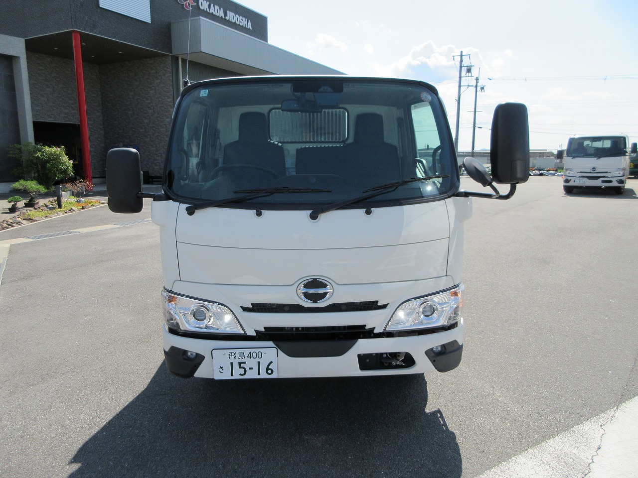 ダンプ　低床
2.95ｔ　未使用車