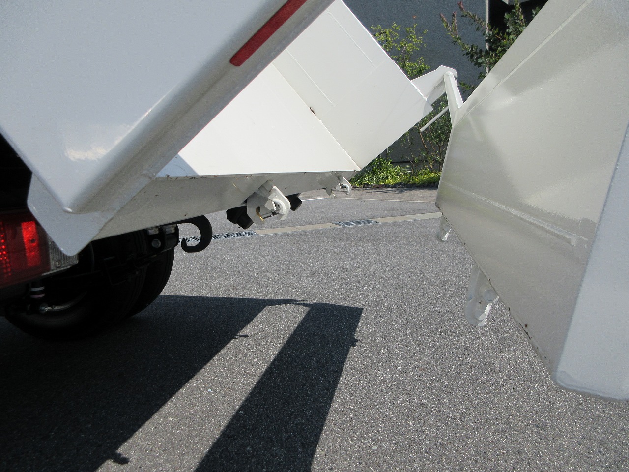 ダンプ　低床
2.95ｔ　未使用車