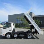 ダンプ　低床
2.95ｔ　未使用車
