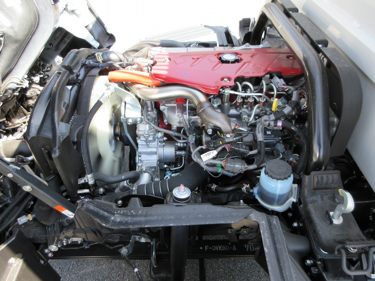 ダンプ　低床
2.95ｔ　未使用車