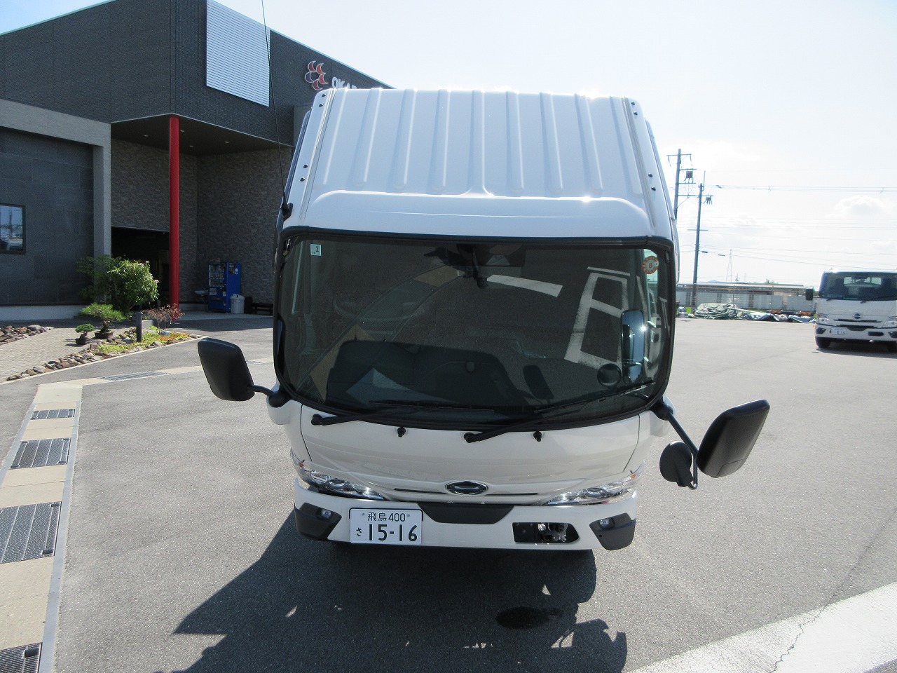 ダンプ　低床
2.95ｔ　未使用車