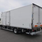 冷蔵冷凍車　リアエアサス
格納ゲート付　未使用車