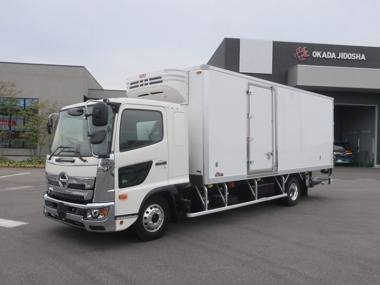 冷蔵冷凍車　リアエアサス
格納ゲート付　未使用車