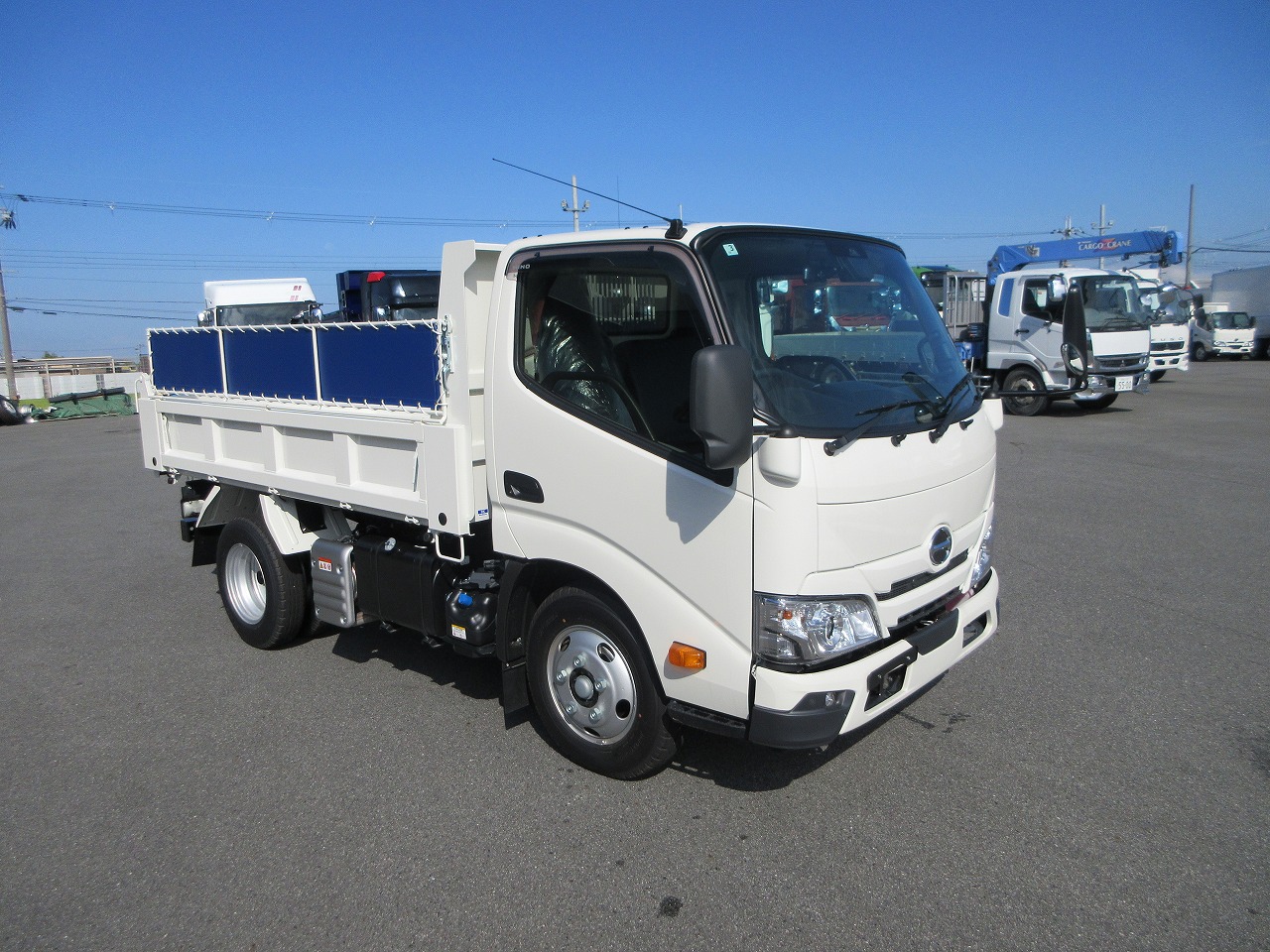 ダンプ　高床　未使用車